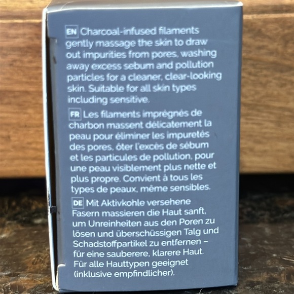 Clarisonic Detoxifying Charcoal Brush Head - Picture 5 of 5